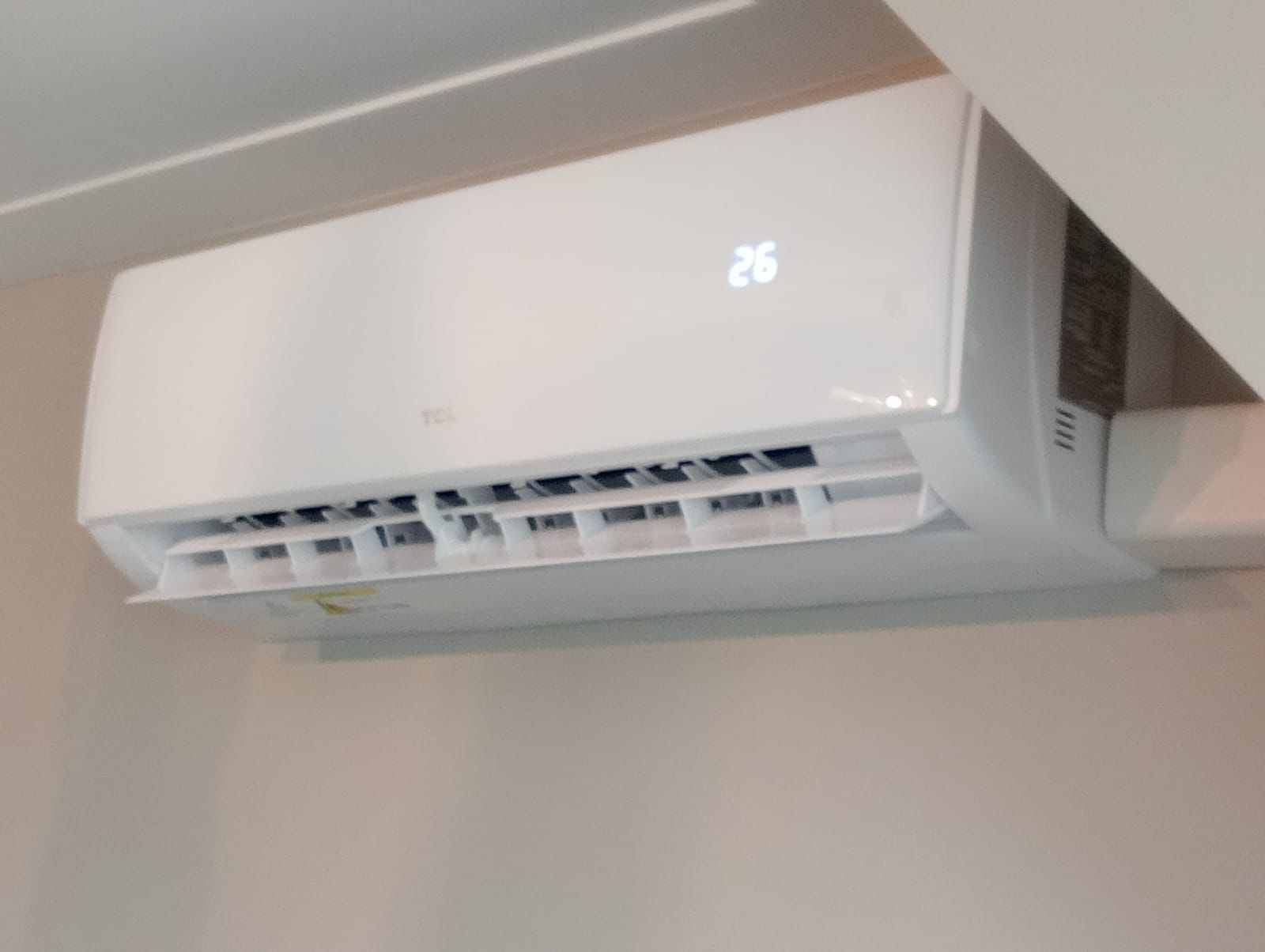TCL binnenunit — installatie detail